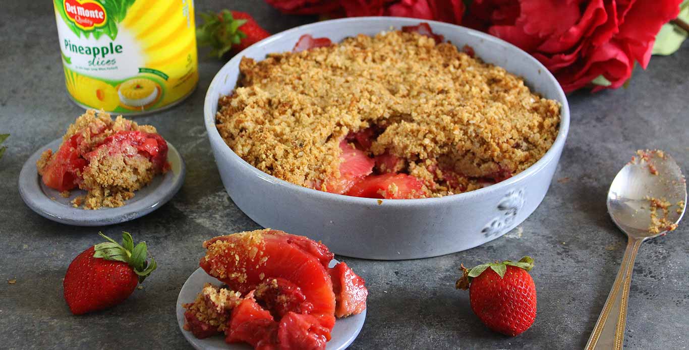 Pineapple and strawberry crumble 